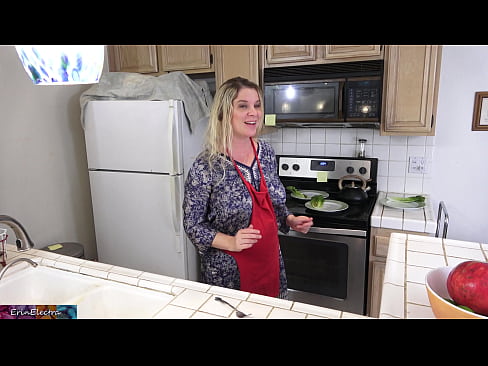 ❤️ Ibu tiri memerah susunya di dapur sebelum tarikhnya ❤️ Video seks pada kami ms.porngifer.ru ❌❤